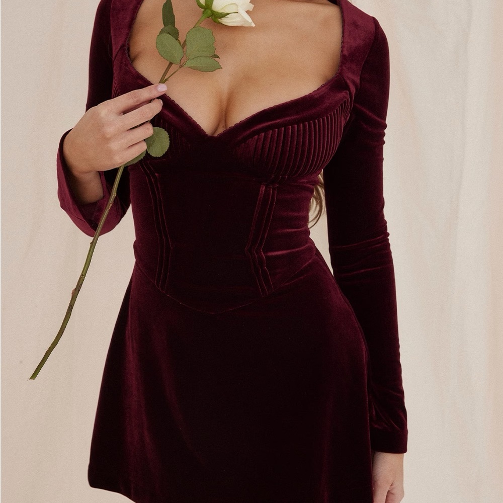 House of CB Veronica Black Cherry Pin Tuck Mini Dress Size L